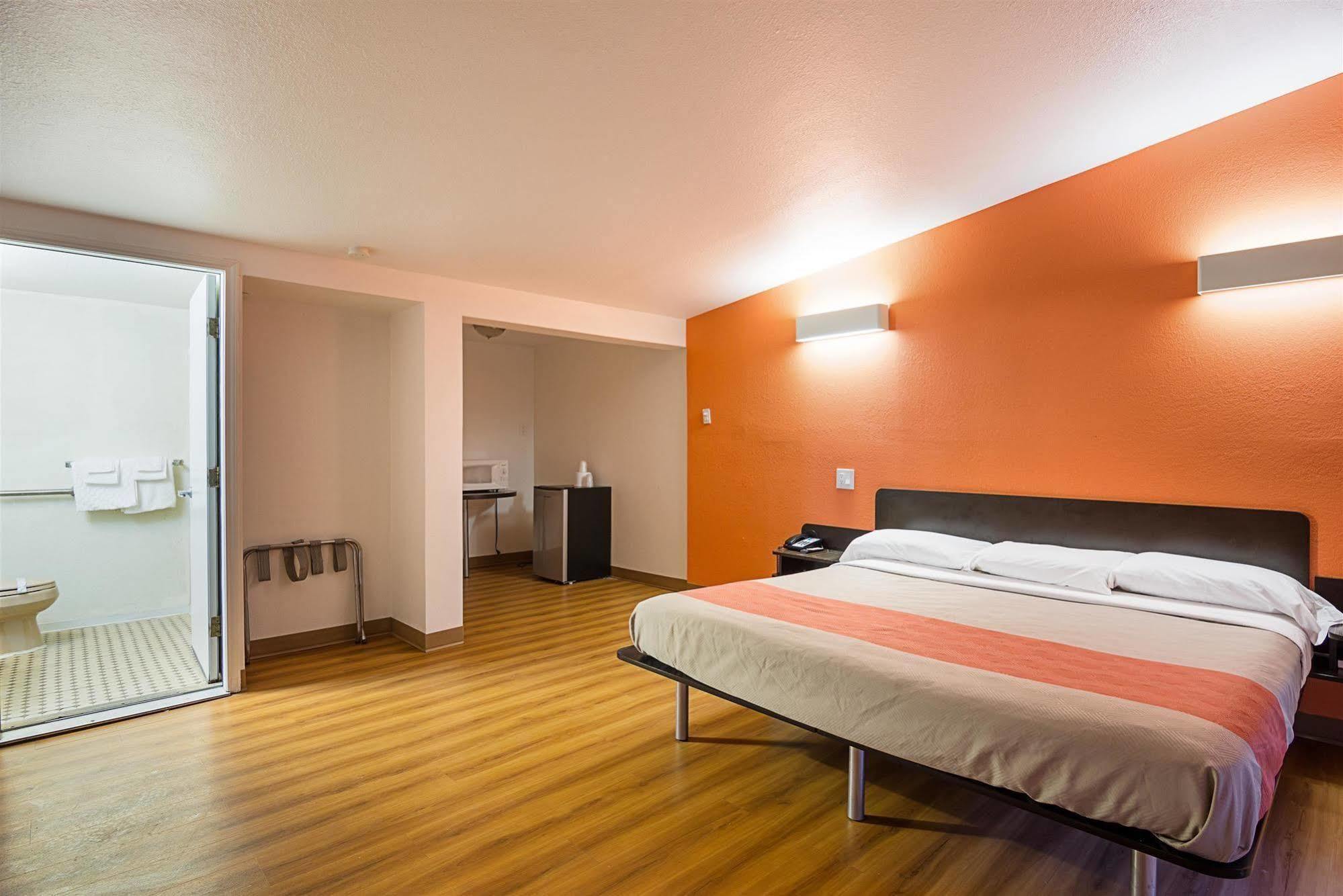 Motel 6 Хобс Екстериор снимка