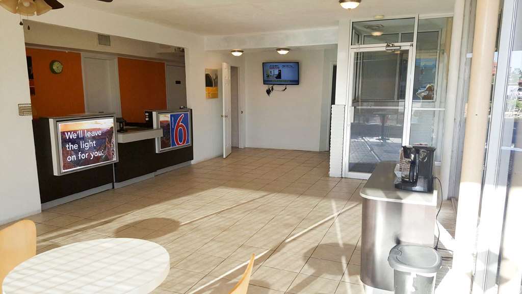 Motel 6 Хобс Интериор снимка
